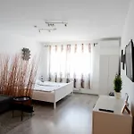 Vincellér Apartman Villány